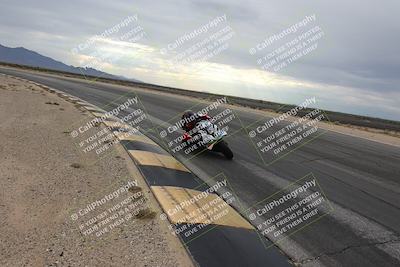 media/Sep-21-2025-Race Pace (Sun) [[98bf33ef95]]/Verified/3-Turn 11 Inside (850am)/